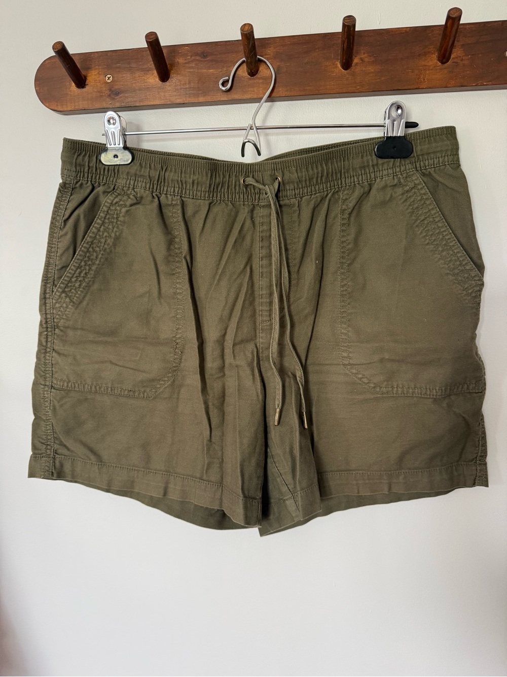 Tahari Olive Utility Drawstring Women's Shorts